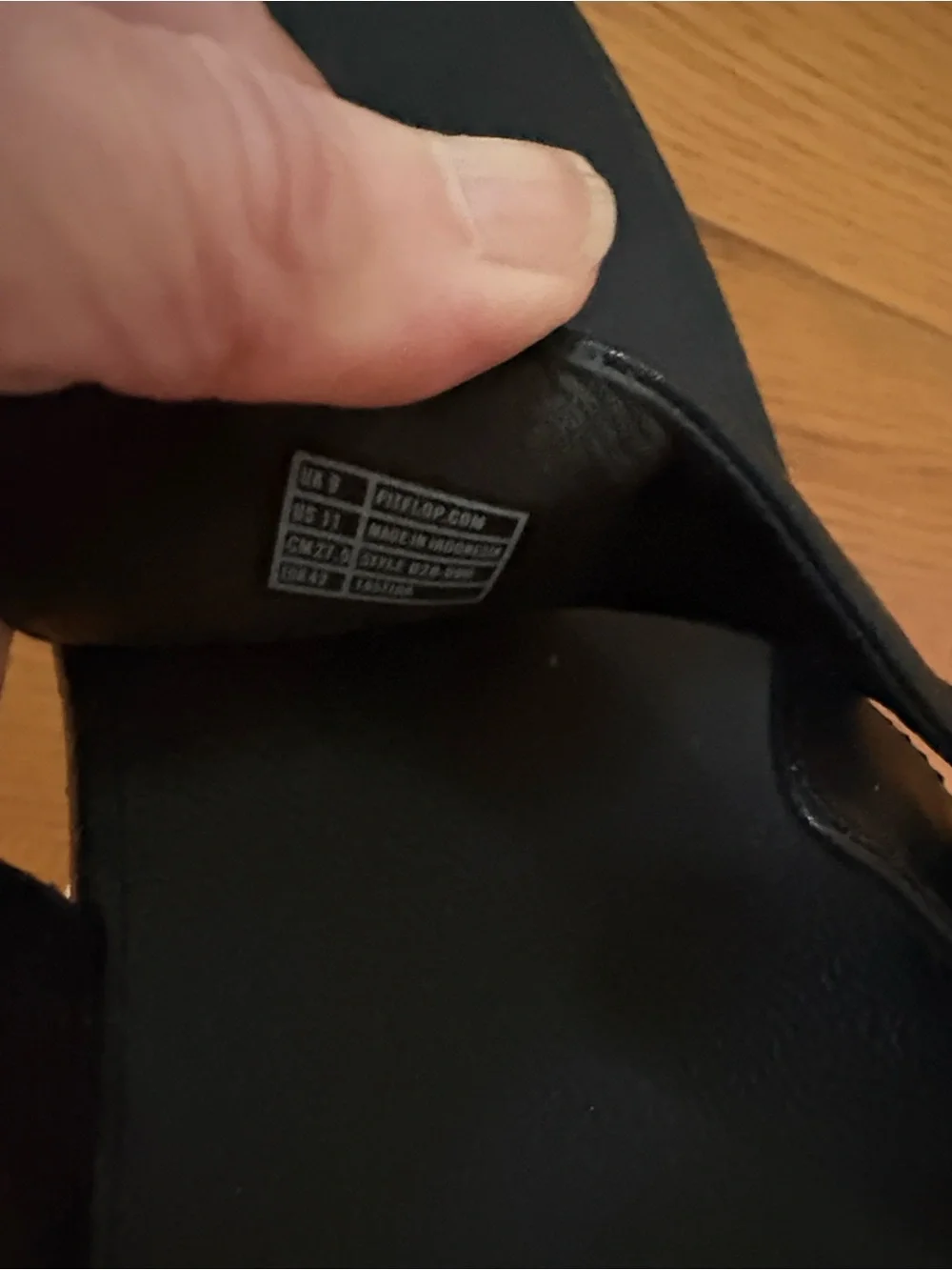 Fitflop Black Leather “Lulu” Toe-Post Sandals